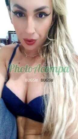 alexia-duucan-travestir-novinha-magra-feminina-e-loira-big-1