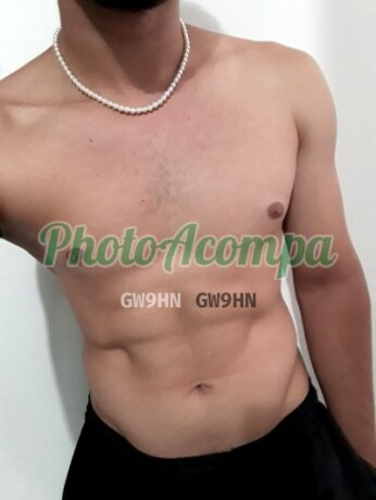 gustavo-tatuado-com-uma-piroca-de-21-cm-no-auge-big-0