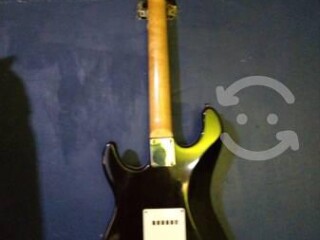 Guitarra electrica zurda en Nuevo Laredo | Clasf aficiones-y-ocio