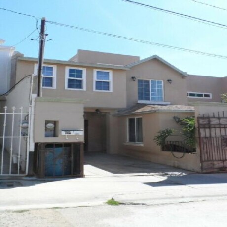 casa-en-venta-en-fraccionamiento-arco-iris-en-ensenada-clasf-animales-big-0