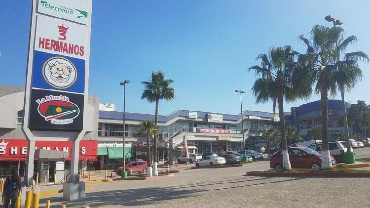 amplio-local-en-renta-en-primer-nivel-plaza-bugambilias-blvd-en-tijuana-clasf-animales-big-0