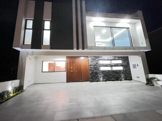 Casa en venta en fracc la cima de zapopan en Zapopan | Clasf formacion-y-libros