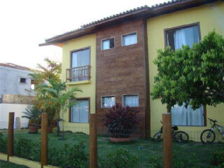 Casa de temporada em Guarajuba, Camacari Bahia. Aluguel Guarajuba - Casa com 54 com ar - Piscina - Churrasqueira a 350 metros do mar - Condomínio Paraíso